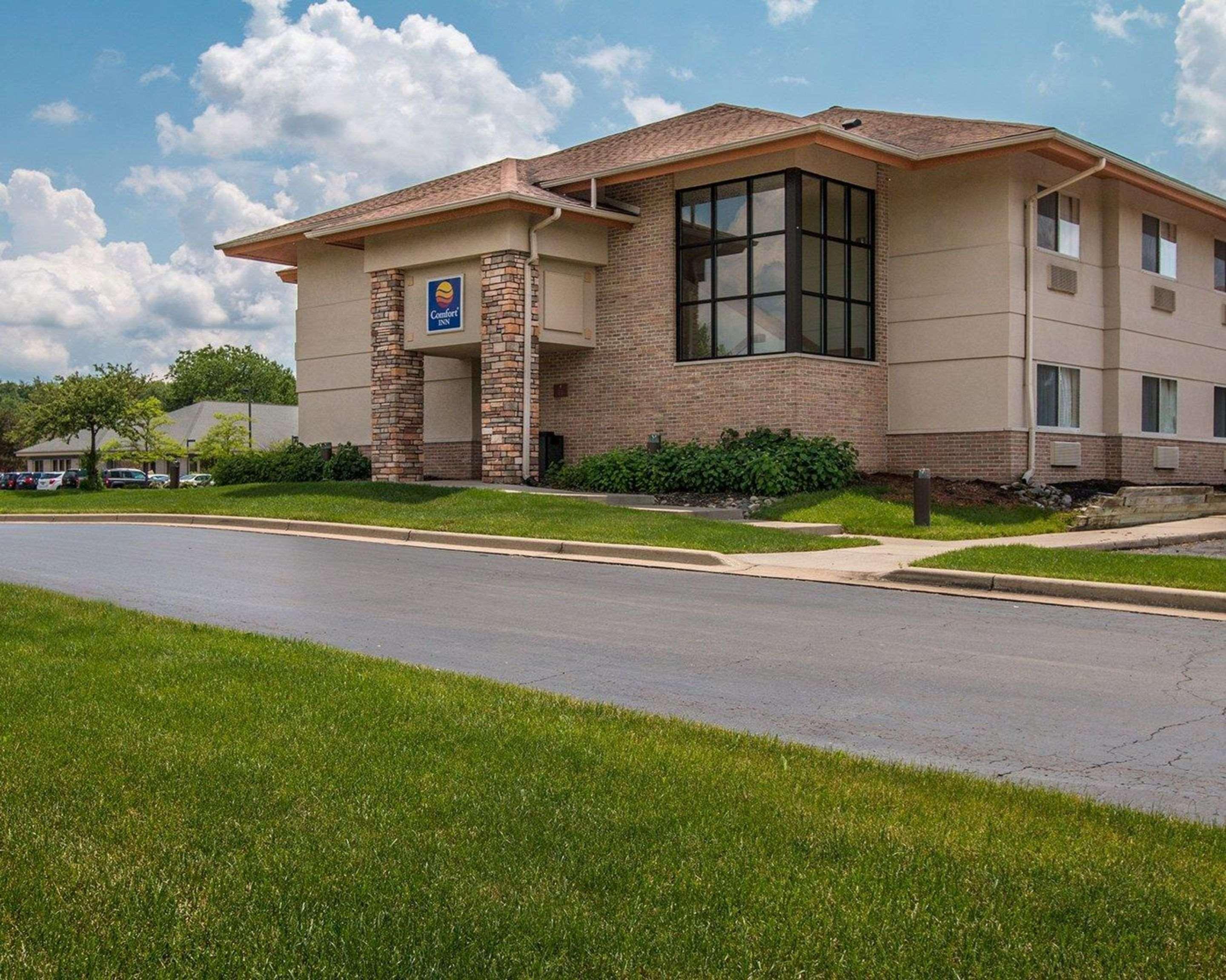 คอมฟอร์ต อินน์ โอเคอมอส - อีสต์ แลนซิง Okemos ภายนอก รูปภาพ